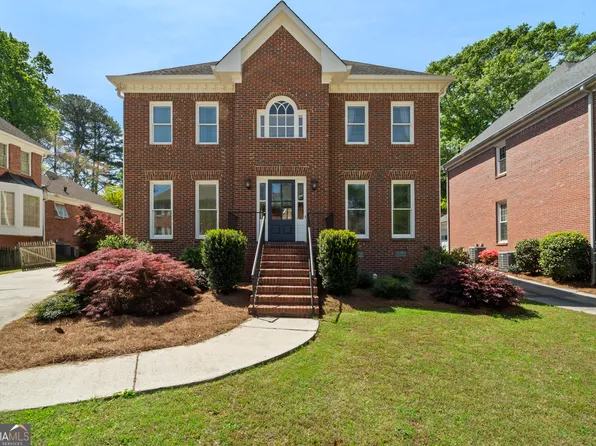 2849 Livsey Woods Dr, Tucker, GA 30084