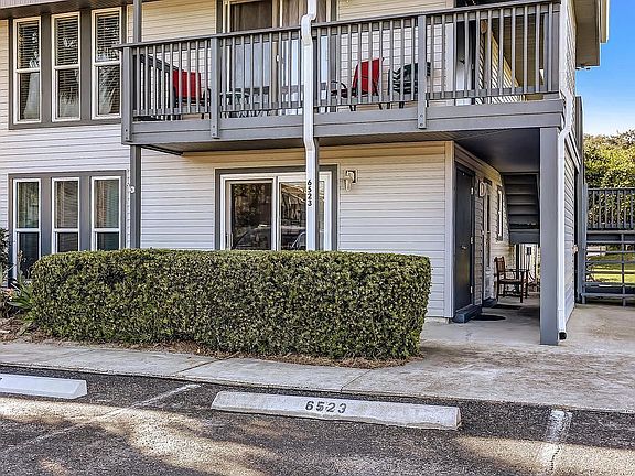 3rd image of 631 Tarpon Ave APT 6523