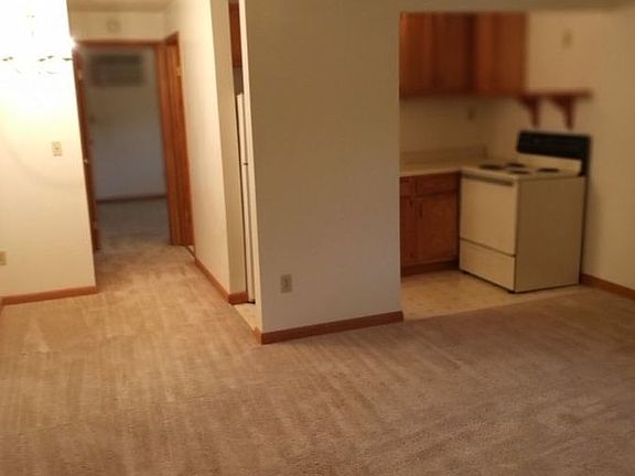 4th image of 1015 Willowbrook Dr Unit C03