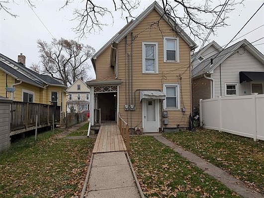 3rd image of 806 24th St