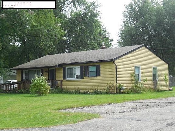 4th image of 7443 N Shaker Dr