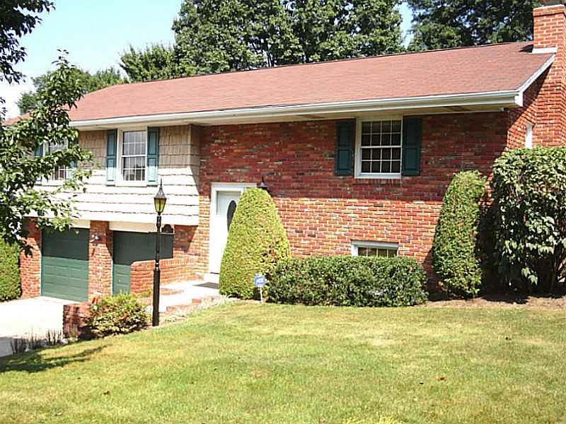 1st image of 97 Beechwood Dr