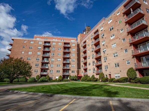 1 Lakeview Drive #LL5, Peekskill, NY 10566