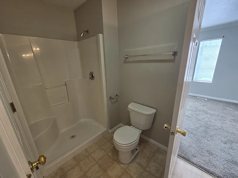 3530 Greenfield Dr — Photo 13