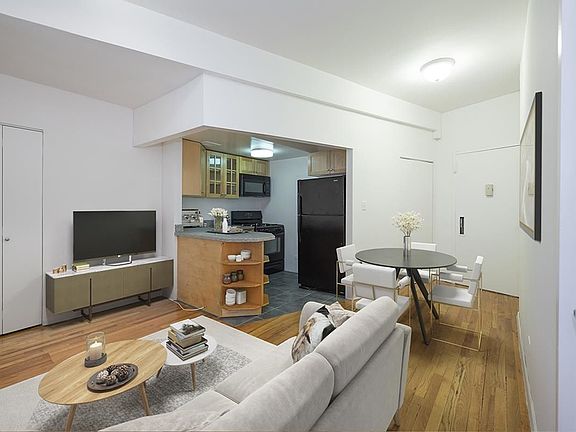 3rd image of 56 Beaver St APT 603
