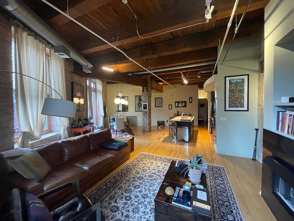 1st image of 360 W Illinois St APT 303