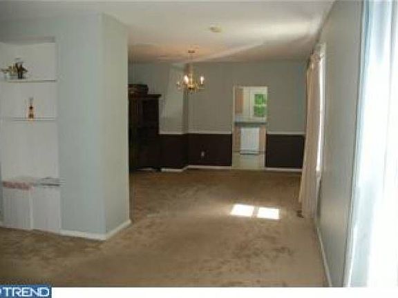 Living room to dining roo