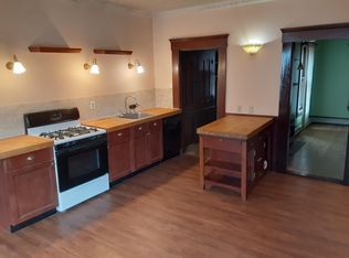 50 W Main St, Hillsboro, NH 03244