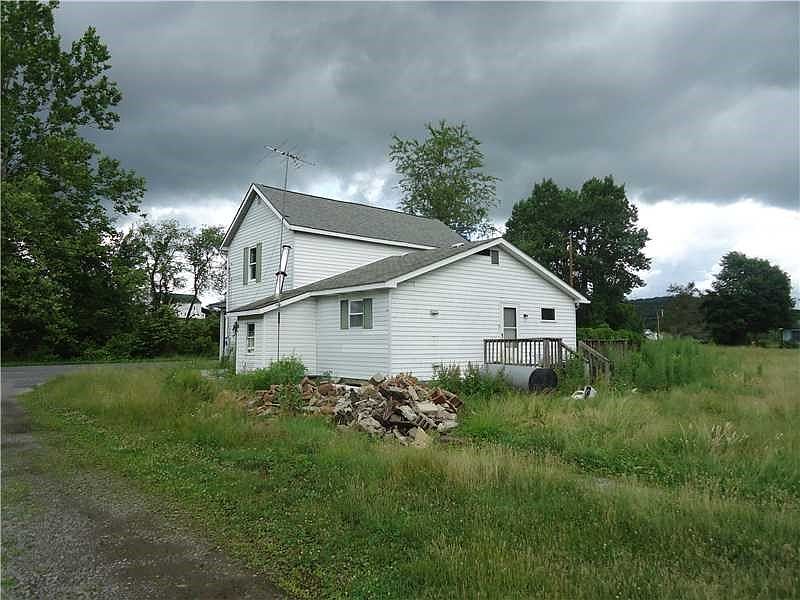 2nd image of 223 Baltic Rd