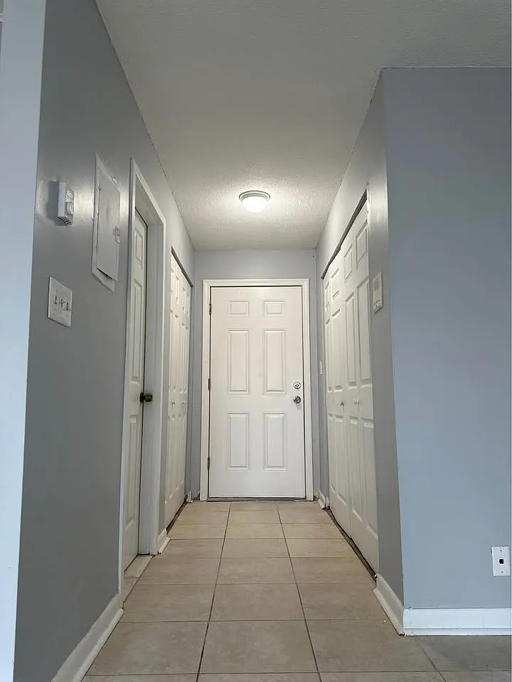 Studio, 403 sqft, $1,400 — Photo 4