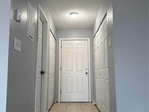 5th image of 860 Wood Ave #5