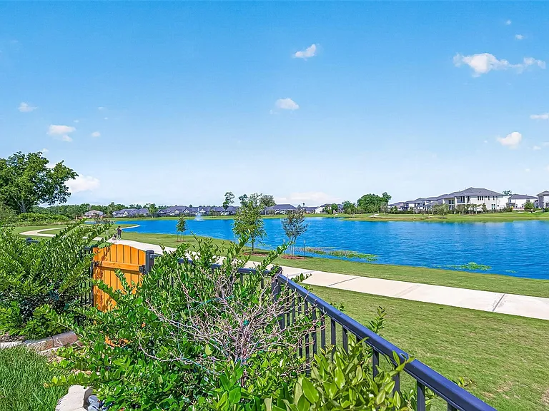1635 Delta Oaks Dr — Photo 36