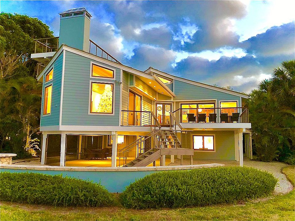 2nd image of 749 Lands End Dr