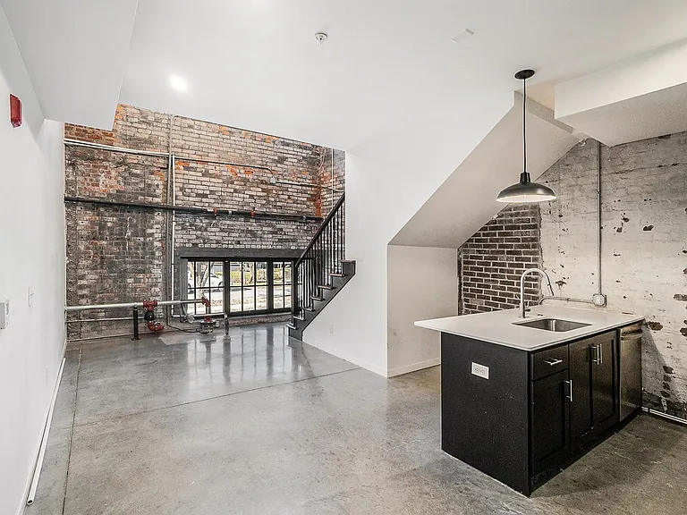 2645 Madison Ave — Photo 6