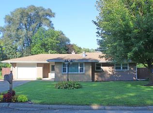 2002 Wisteria Rd, Rockford, IL 61107