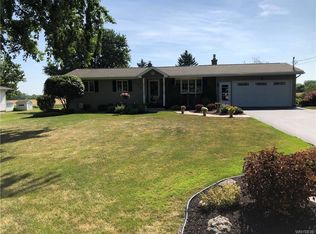 7579 S Pearl Rd, Oakfield, NY 14125