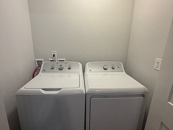 4th image of 4016 & 4018 Brooks Ave NE #4016