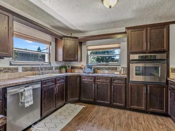 137 Aden St SW, Castle Rock, WA 98611