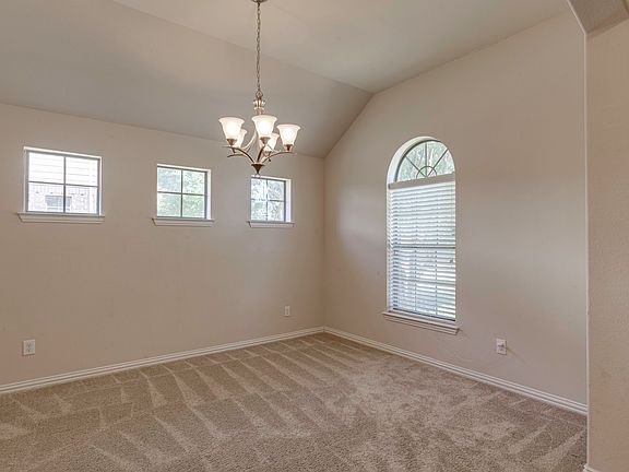 5th image of 205 Wolf Dr