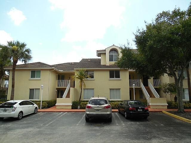 1st image of 4202 Glenmoor Dr
