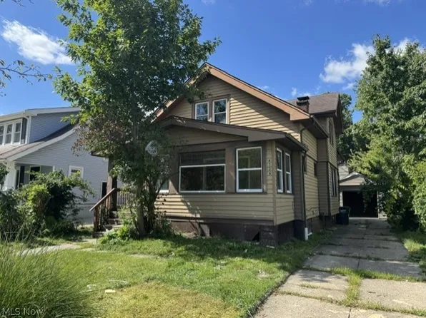 4526 E 126th St, Garfield Heights, OH 44105