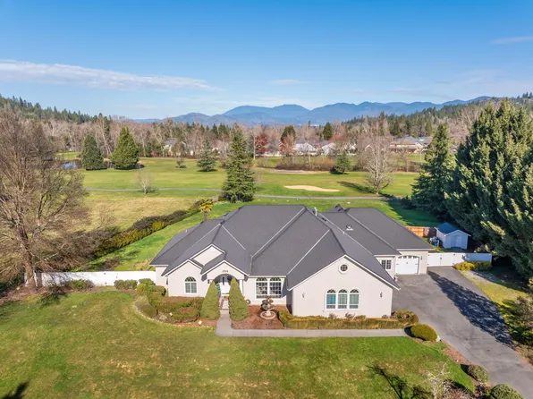 294 Valle Vista Dr, Grants Pass, OR 97527