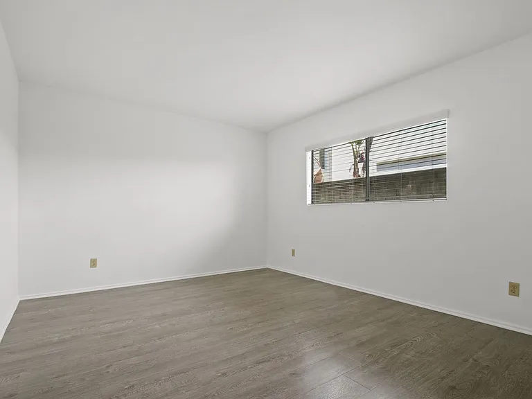 1449 Princeton St in Santa Monica — Photo 11