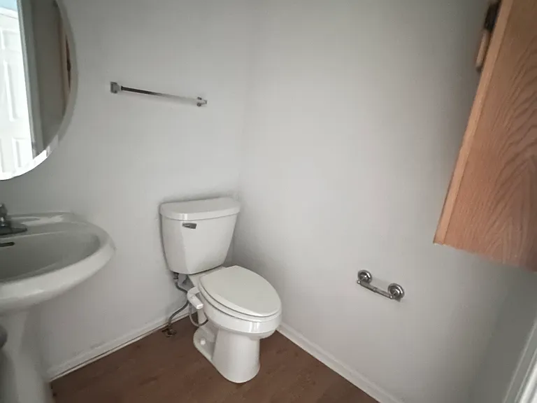1108 Emma Ct — Photo 2
