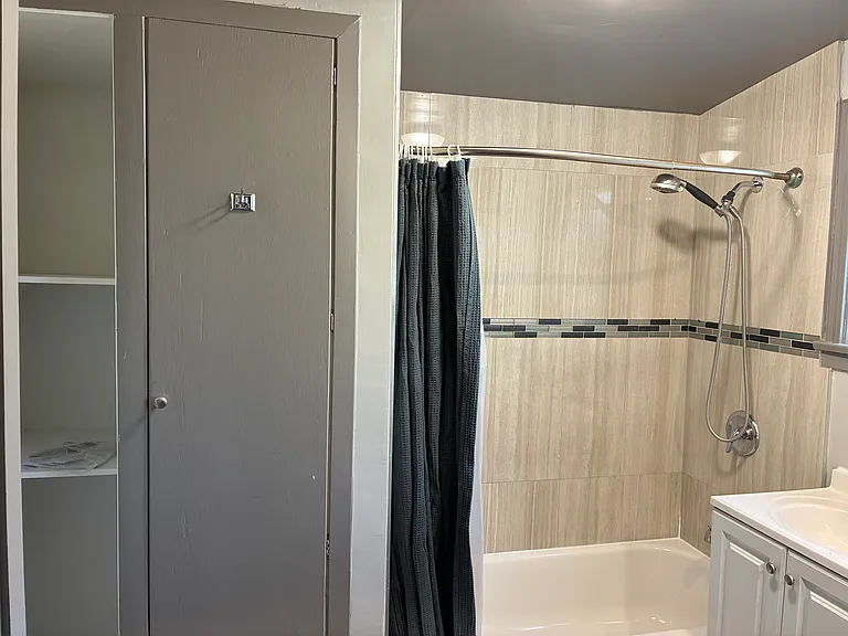 941 N Alameda Ave — Photo 10