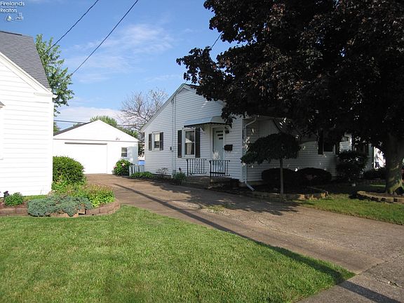 2nd image of 2120 Stahlwood Dr