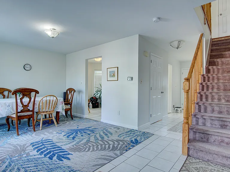 187 Kentucky Way — Photo 8