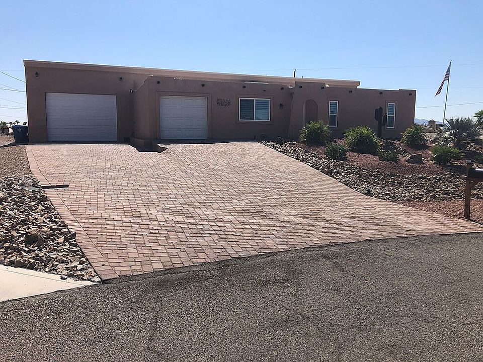 1st image of 2746 Holiday Dr
