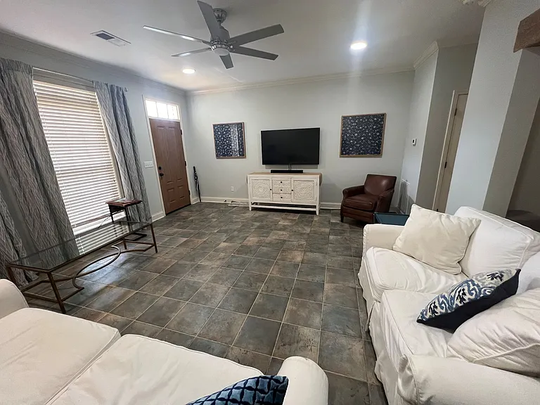 2206 Anderson Rd — Photo 10