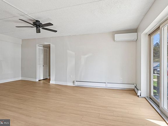 3rd image of 280 Bridgewater Rd APT F8