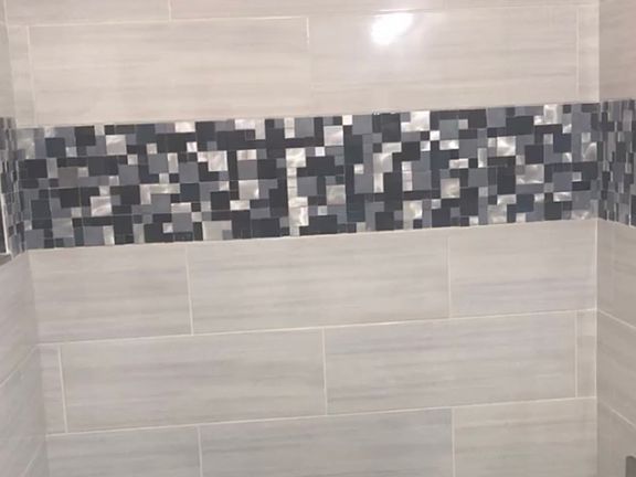 Front bathroom (2nd)