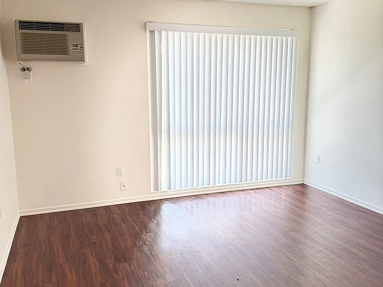 Concord Square Apartments — Photo 65