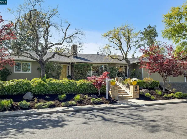 714 Crossbrook Dr, Moraga, CA 94556