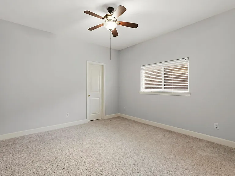 2410 Ranna Ct — Photo 13