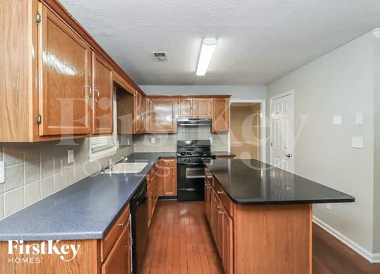 1827 Hickory Creek Ct NW — Photo 7