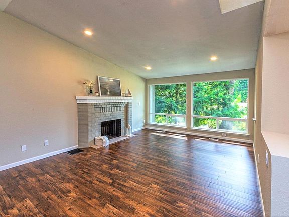 3rd image of 3609 13th Avenue Ct NW