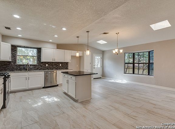 2nd image of 5414 Calistoga St
