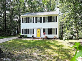 8 Woodsprite Ct, Durham, NC 27703