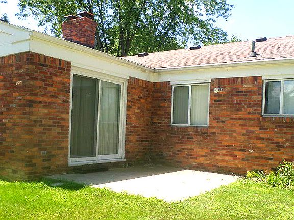 3rd image of 512 Pauly Dr