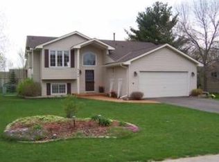 8766 Queensland Ln N, Maple Grove, MN 55311