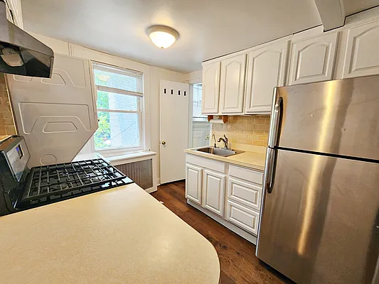 Rented by Compass | media 13