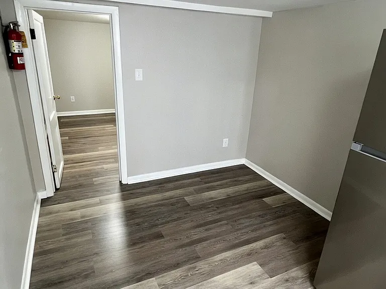 19-23 Breckenridge St #19-1/2 — Photo 3