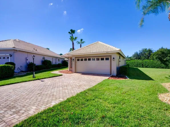 9013 HEATHLAND Court, Mount Dora, FL 32757