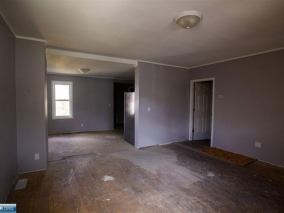 3rd image of 107 11th St S
