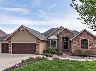 9311 Pinnacle St, Lenexa, KS 66220