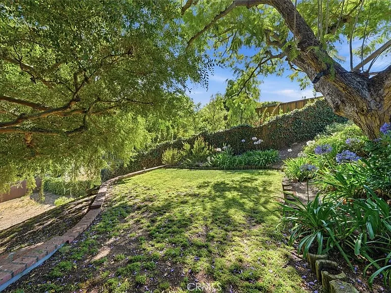 2 Santa Bella Rd — Photo 47